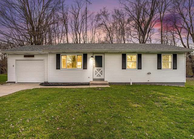 Property at 602 Wayne St, Howe, IN 46746, 3 beds, 1 bath