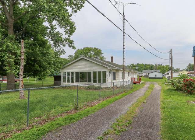 Property at 511 Pearl St, Rockport, IN 47635, 2 beds, 1 bath