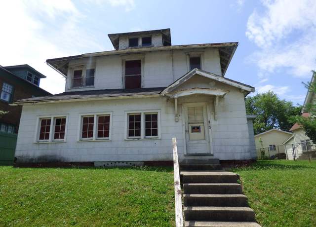 Property at 453 E Walnut St, Frankfort, IN 46041, 7 beds, 4 baths