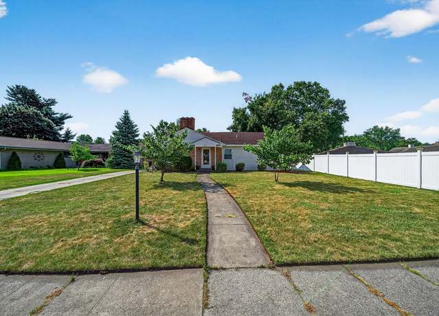 Property at 1522 Rockne Dr, South Bend, IN 46617, 3 beds, 2 baths