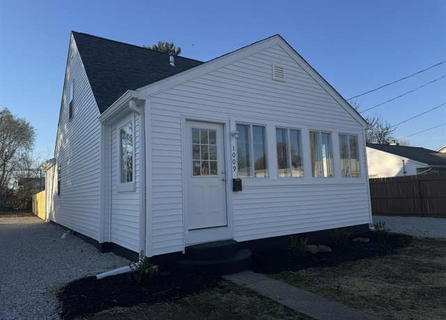 Property at 1009 S 15th St, Vincennes, IN 47591, 5 beds, 2 baths
