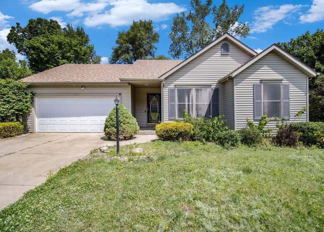 Property at 2207 Oakwood Park Dr, South Bend, IN 46628, 3 beds, 2 baths