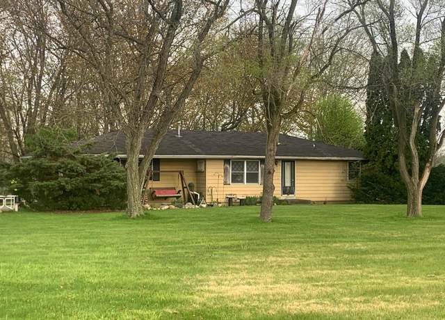Property at 13615 Lima Rd, Fort Wayne, IN 46818, 2 beds, 1.5 baths