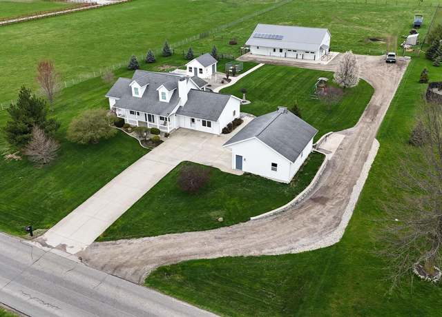 Property at 26535 County Road 54 Rd, Nappanee, IN 46550, 3 beds, 2.5 baths