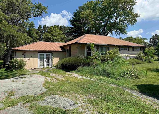 Property at 1723 State Road 645, Loogootee, IN 47553, 3 beds, 1 bath