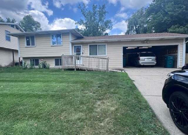 Property at 2982 Princeton Dr, Mishawaka, IN 46544, 3 beds, 1.5 baths
