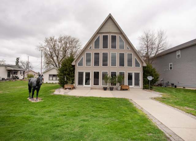 Property at 12198 W Pirates Roost Rd, Monticello, IN 47960, 3 beds, 3 baths