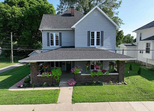Property at 1005 E Walnut St, Washington, IN 47501, 3 beds, 2.5 baths