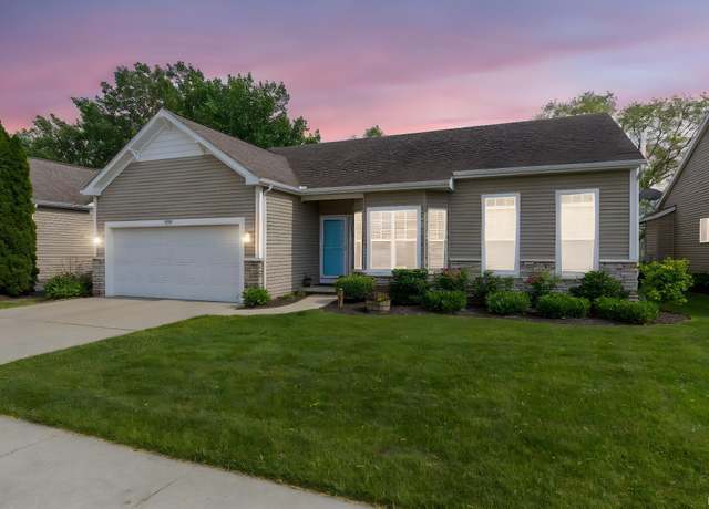 Property at 5927 Cottage Cir, Granger, IN 46530, 3 beds, 2 baths