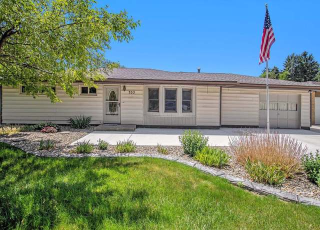 Property at 703 W Superior St, Osceola, IN 46561, 2 beds, 1 bath