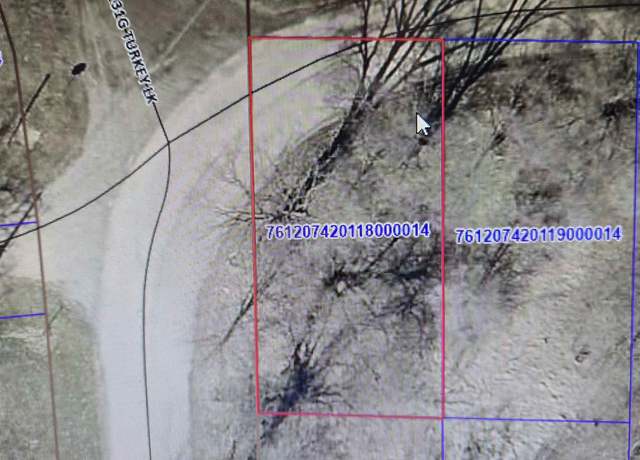 Property at 393 Park Dr, Lagrange, IN 46761