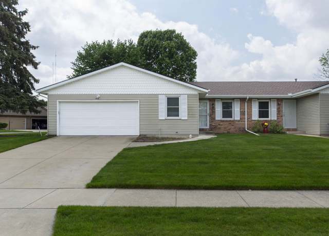 Property at 1918 E Farnsworth Dr, South Bend, IN 46614, 2 beds, 2 baths
