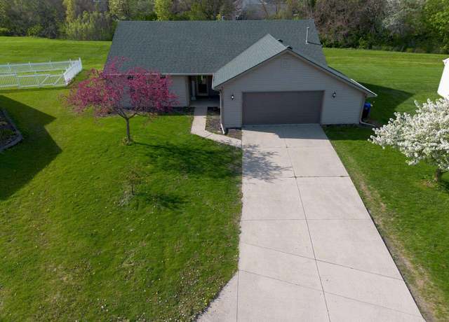 Property at 207 Passier Ct, Fort Wayne, IN 46825, 3 beds, 2 baths