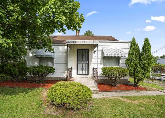 Property at 5309 S Hanna St, Fort Wayne, IN 46806, 2 beds, 1 bath