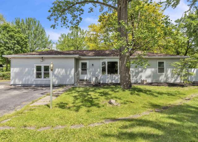 Property at 4826 Wheelock Rd, Fort Wayne, IN 46835, 4 beds, 2 baths