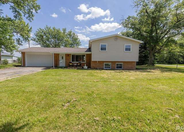 Property at 7700 S County Road 200 W, Muncie, IN 47302, 4 beds, 1.5 baths