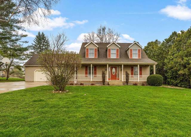 Property at 59585 Saturn Dr, South Bend, IN 46614, 4 beds, 2.5 baths