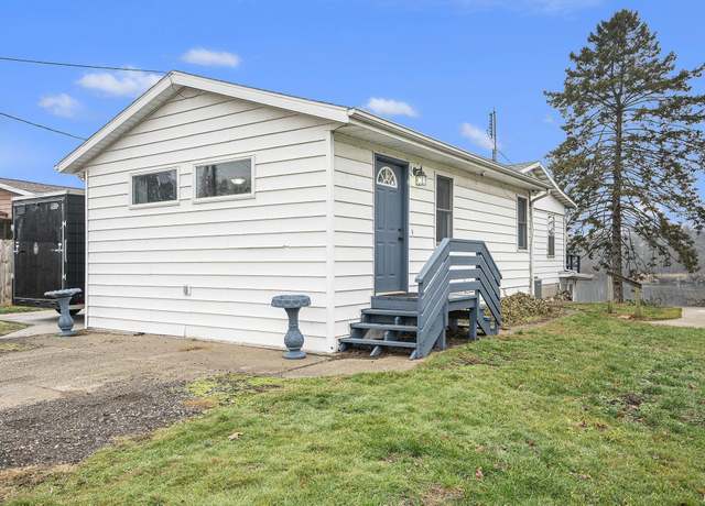 Property at 29673 County Road 16 Rd, Elkhart, IN 46516, 2 beds, 2 baths