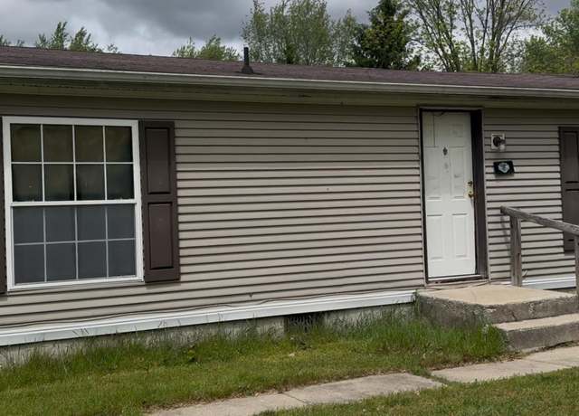 Property at 22771 Acorn Ln, Elkhart, IN 46514, 3 beds, 2 baths