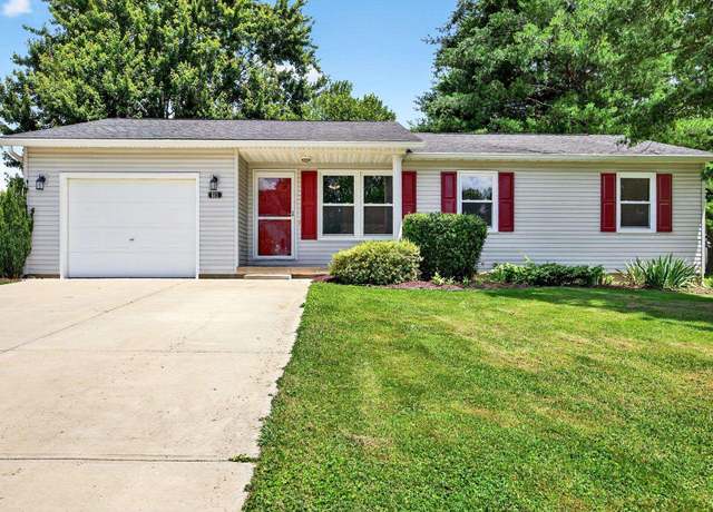 Property at 611 W Tecumseh Dr, Ellettsville, IN 47429, 3 beds, 2 baths