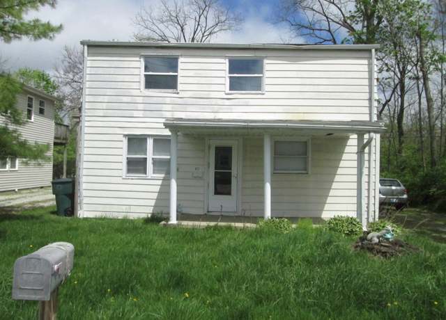 Property at 822 W Bethel Ave, Muncie, IN 47304, 4 beds, 2 baths