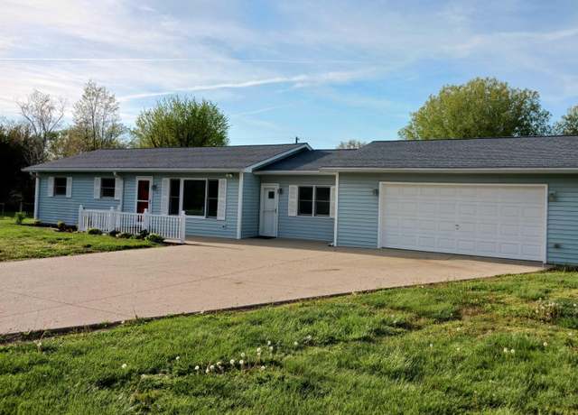Property at 112 Pineview Dr, Vincennes, IN 47591, 3 beds, 2 baths
