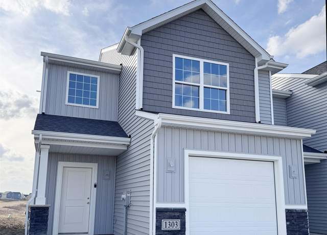 Property at 1303 N West Hamilton Rd, Fort Wayne, IN 46814, 3 beds, 2.5 baths