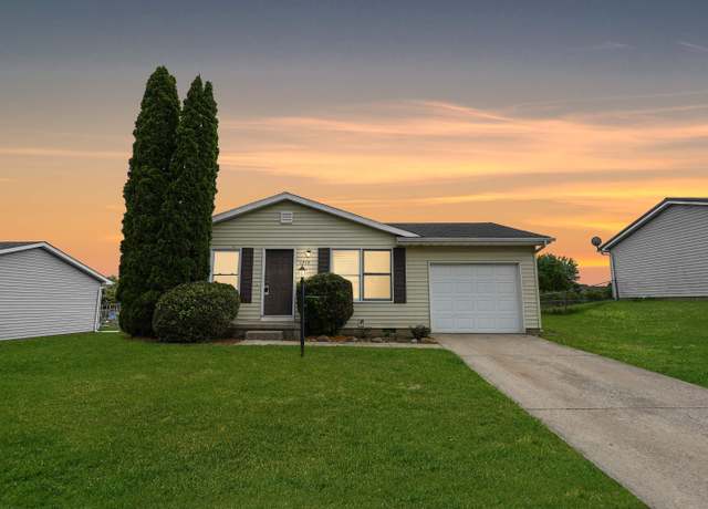 Property at 1715 S West Point Dr, Warsaw, IN 46580, 3 beds, 1 bath