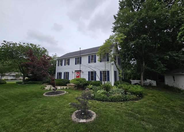 Property at 2535 Grandview Dr, Vincennes, IN 47591, 4 beds, 3.5 baths
