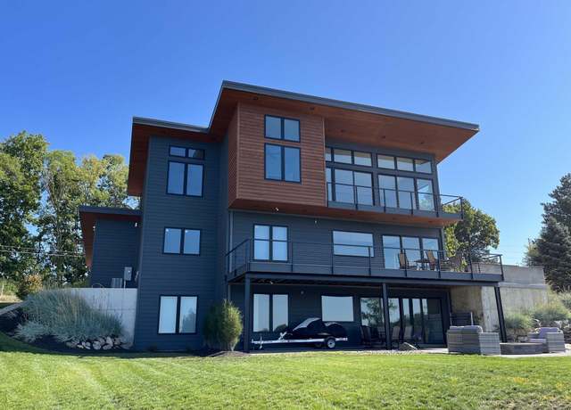 Property at 135 Ln 850 Snow Lk, Fremont, IN 46737, 5 beds, 3.5 baths