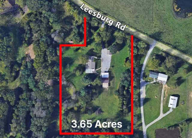 Property at 14831 Leesburg Rd, Fort Wayne, IN 46818, 2 beds, 2 baths