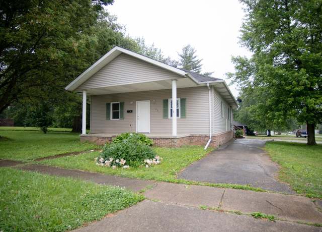 Property at 631 W 8th St, Bicknell, IN 47512, 3 beds, 2 baths