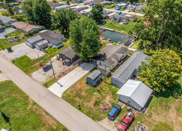 Property at 11 Ems B6a Ln, Leesburg, IN 46538, 3 beds, 2 baths