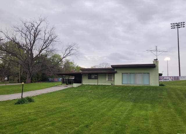 Property at 2203 S Valley Ave, Marion, IN 46953, 2 beds, 1 bath