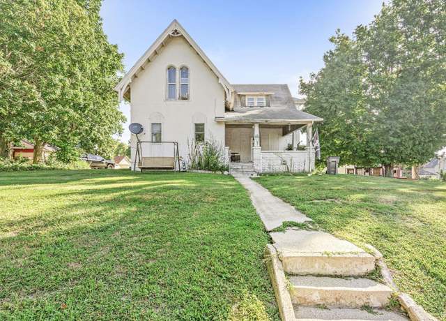 Property at 122 Crescent St, Goshen, IN 46528, 5 beds, 2 baths