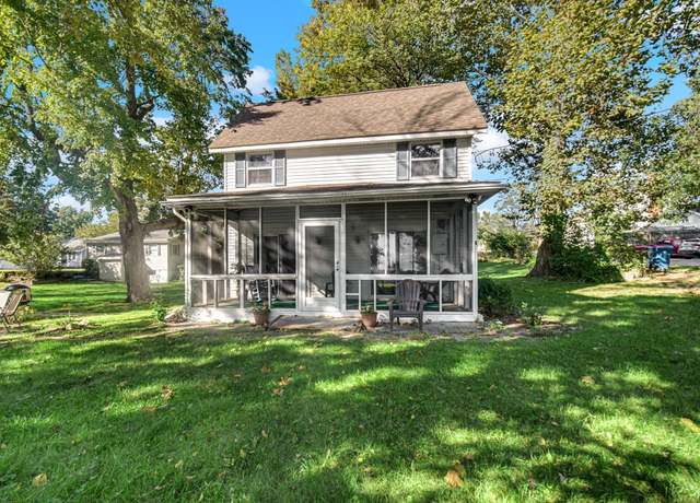 Property at 415 Bradley Ct, Culver, IN 46511, 3 beds, 1.5 baths