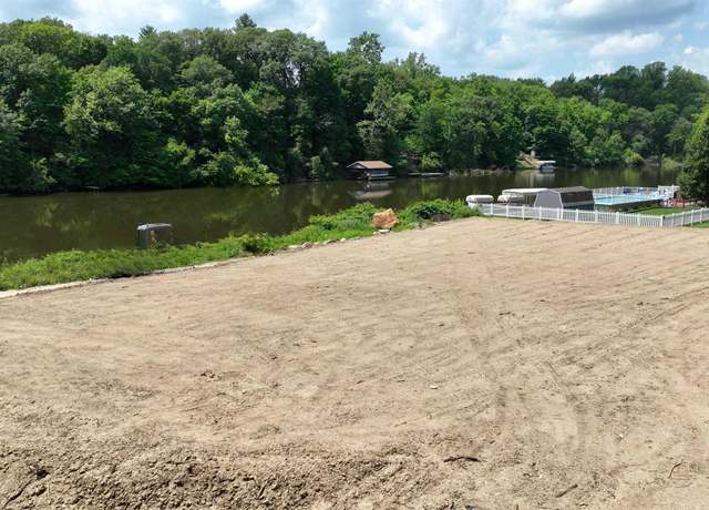 Property at 32 N Diamond Point Rd, Monticello, IN 47960