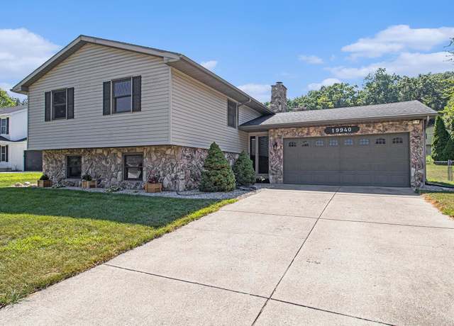 Property at 19940 Crosswynd Dr, Bristol, IN 46507, 4 beds, 2 baths