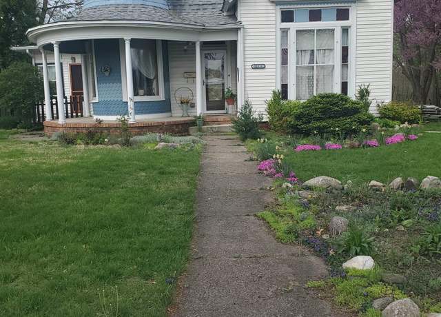 Property at 115 N Franklin St, Winamac, IN 46996, 2 beds, 1 bath