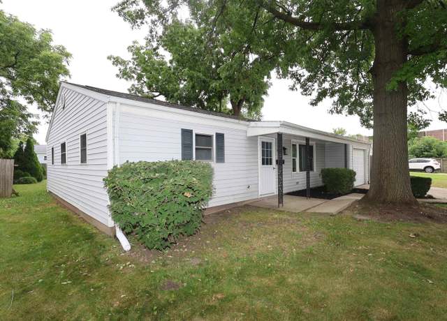 Property at 4628 York Rd, South Bend, IN 46614, 4 beds, 1.5 baths