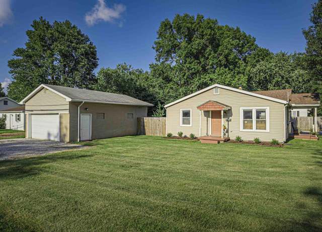 Property at 2820 S Weinbach Ave, Evansville, IN 47714, 2 beds, 1 bath