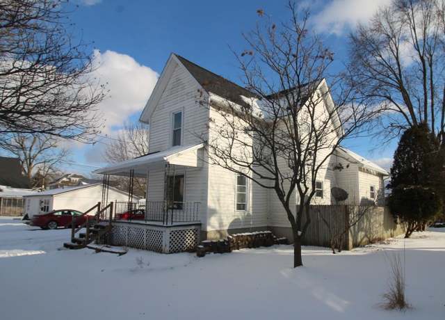 Property at 758 Richmond St, Kendallville, IN 46755, 2 beds, 1.5 baths