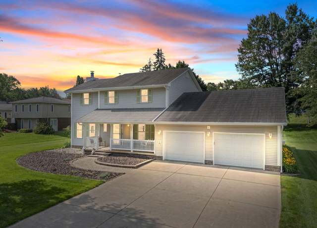 Property at 431 E Lynnwood Dr, Warsaw, IN 46580, 4 beds, 2.5 baths