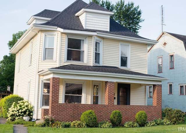 Property at 228 E Central Ave, Bluffton, IN 46714, 3 beds, 1.5 baths