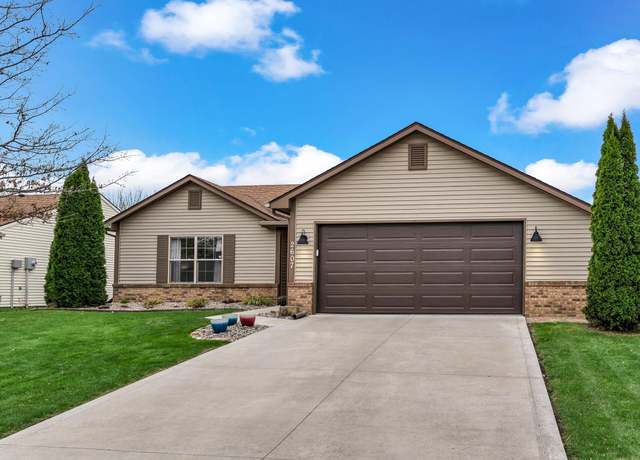 Property at 2607 Canbury Dr, Fort Wayne, IN 46808, 3 beds, 2 baths