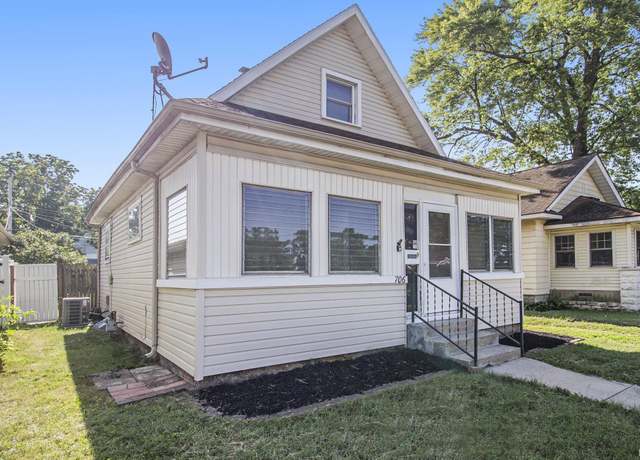 Property at 706 S Ironwood Dr, South Bend, IN 46615, 2 beds, 2 baths