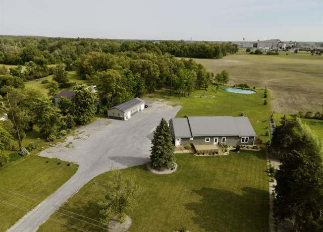 Property at 7458 E Lincolnway Rd, Columbia City, IN 46725, 7 beds, 4 baths