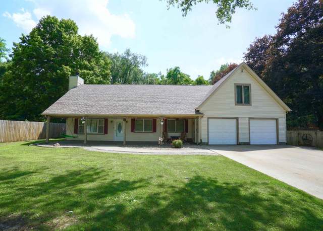 Property at 8558 E John Emery Rd, New Carlisle, IN 46552, 4 beds, 3 baths