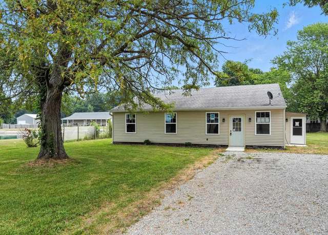 Property at 15005 Mill Rd, Fort Wayne, IN 46816, 3 beds, 1 bath