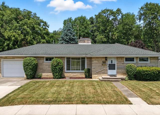 Property at 423 South St, New Haven, IN 46774, 3 beds, 2 baths